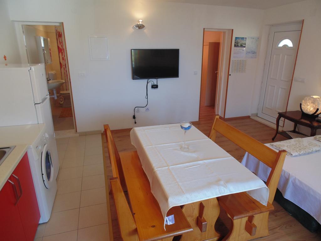 Apartments Postira Brac Exterior foto